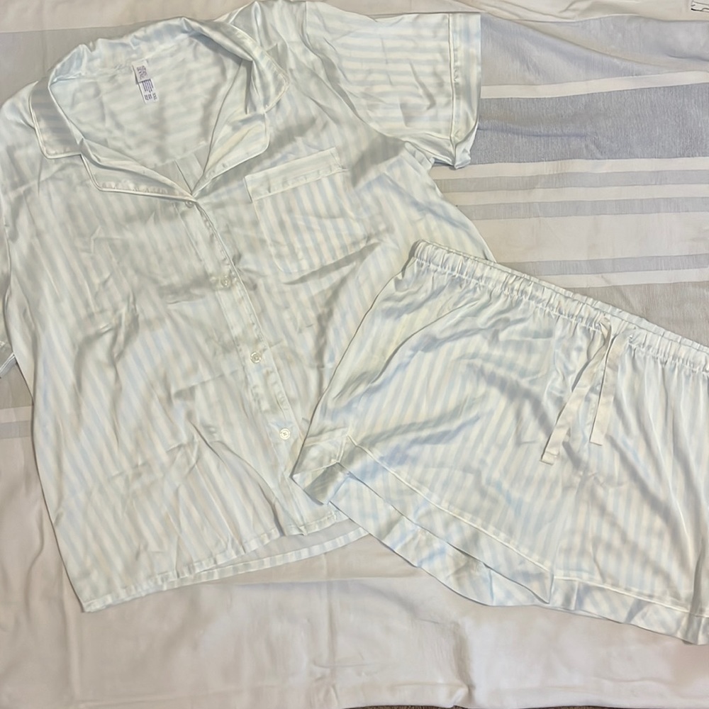 NWOT Stars Above pajamas